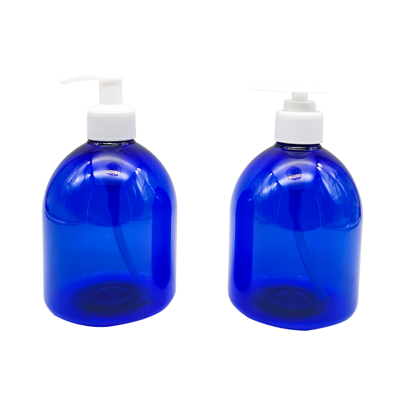 Botol pembersih tangan berwarna biru